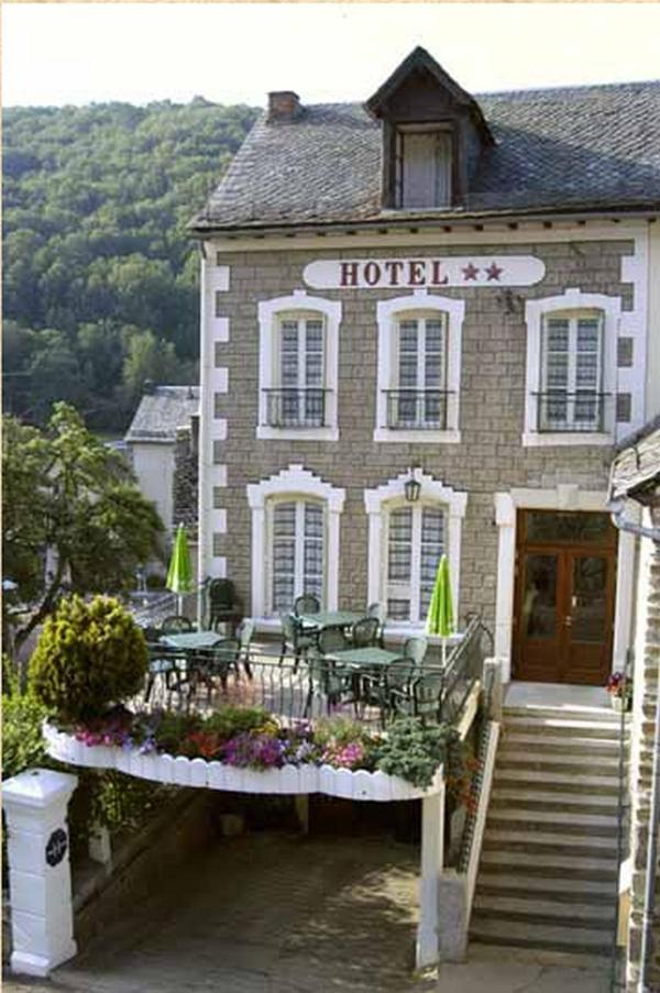 Hotel Des Voyageurs Saint-Chély-dʼAubrac المظهر الخارجي الصورة